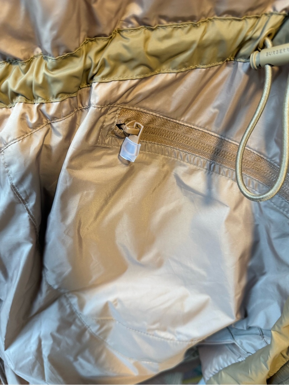 AUTHENTIC: Burberry Hooded Haworth Puffer Jacket - Picture 11 of 12